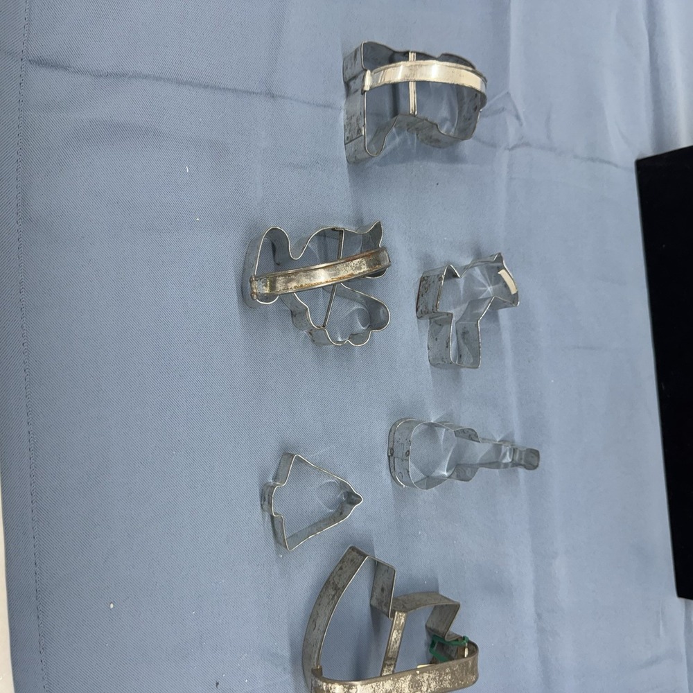 Vintage 1950s-1960s Metal Cookie Cutter Lot 7 Shapes Christmas & Everyday